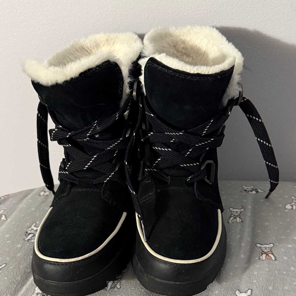 Sorel Black and White Winter Boots